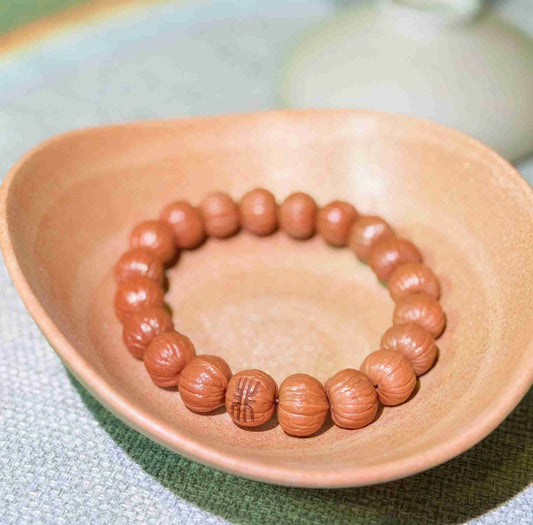 “Echograin” Sacred Walnut Bracelet – Handcrafted Rhythm of Stillness
